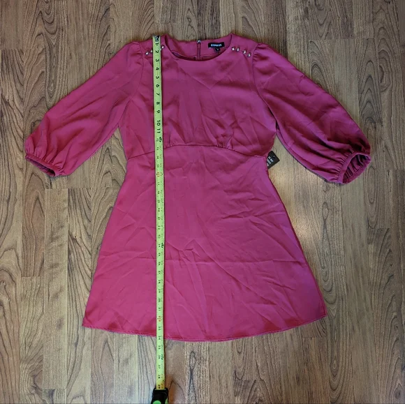 Express 3/4 Sleeve Button Detail Knee Length Dress in Red, Size Medium - Picture 3 of 8